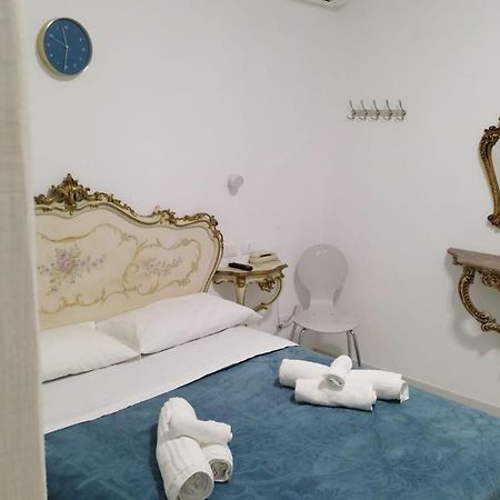 Bike Hotel Oasi Finale Ligure Exterior foto